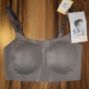 True and Co scoop neck bra